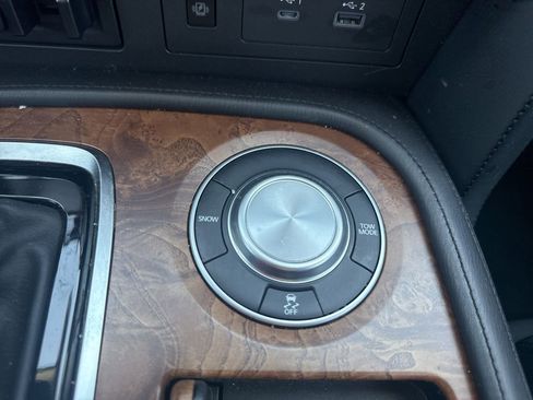 Certified 2023 Nissan Armada SL w/ Captain's Chairs Package image 30