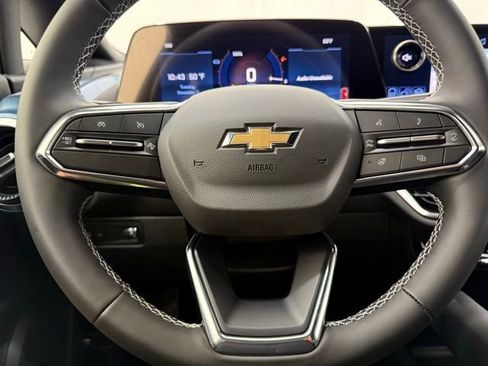 New 2026 Chevrolet Equinox EV LT image 37