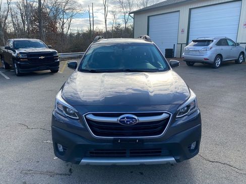 Used 2022 Subaru Outback Limited image 3