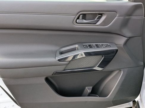 New 2026 Nissan Pathfinder SV image 11