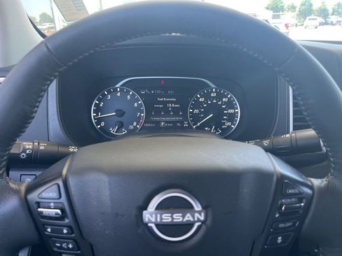 Used 2024 Nissan Frontier SL w/ Technology Package AWD/4WD image 12