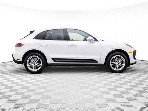 Used 2025 Porsche Macan image 8