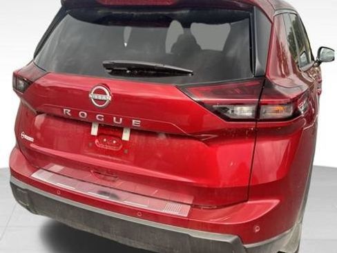 Certified 2026 Nissan Rogue SV FWD image 20