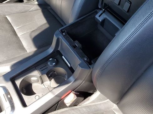 Used 2019 Land Rover Discovery Sport SE AWD/4WD image 19