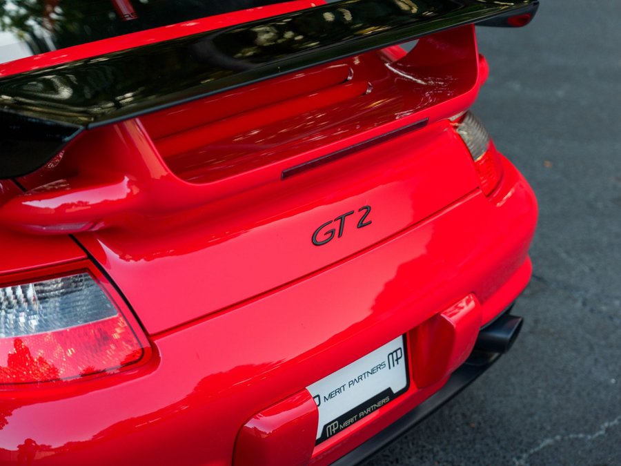 Used 2008 Porsche 911 GT2 RWD image 9