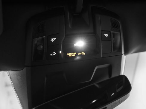 Certified 2025 Porsche 911 Carrera RWD image 50