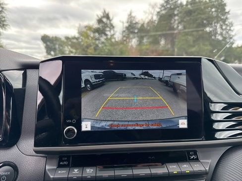 Used 2025 Toyota Camry SE image 36