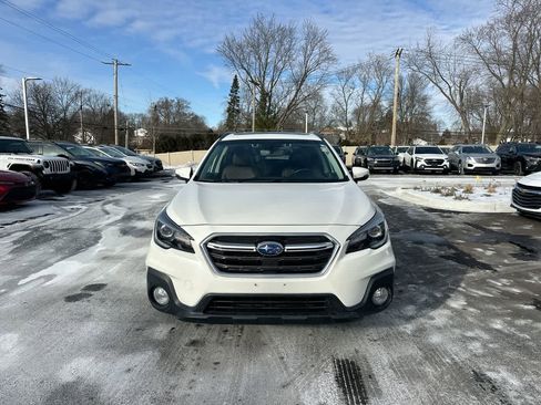 Used 2019 Subaru Outback 2.5i Touring image 16