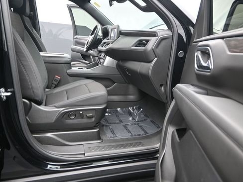 Used 2024 Chevrolet Tahoe LS RWD image 17