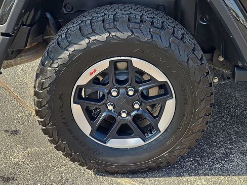 Used 2019 Jeep Wrangler Unlimited Rubicon AWD/4WD image 7