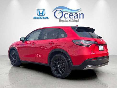 Used 2024 Honda HR-V Sport image 5