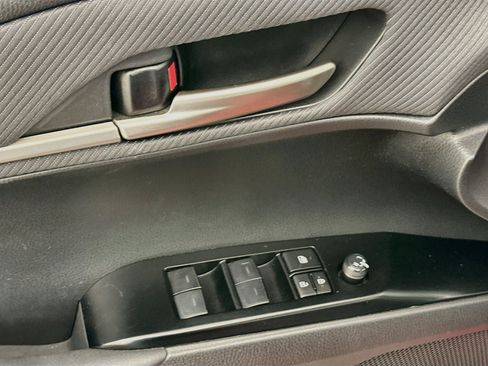 Used 2025 Toyota Camry SE FWD image 15
