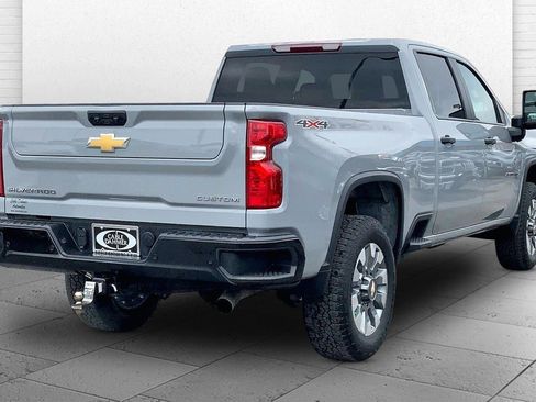 Used 2025 Chevrolet Silverado 2500 Custom w/ Custom Value Package image 12