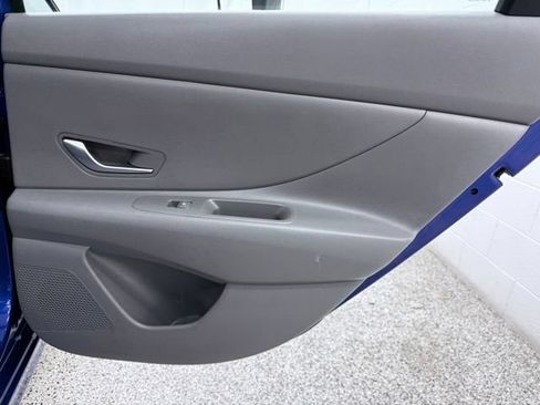 Used 2023 Hyundai Elantra SEL FWD image 17