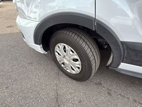 Used 2023 Ford Transit 350 XLT image 22