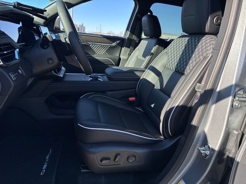 New 2026 GMC Acadia Denali w/ Super Cruise Package FWD image 16