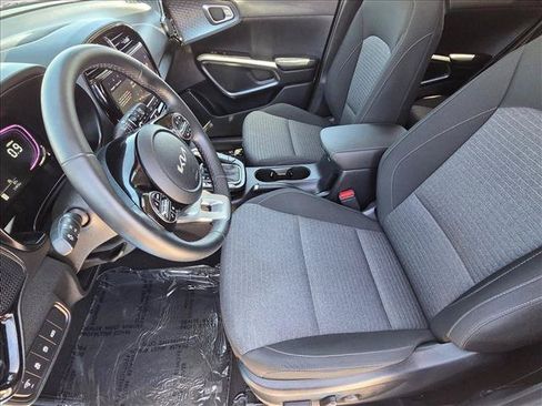 Used 2025 Kia Soul EX FWD image 15
