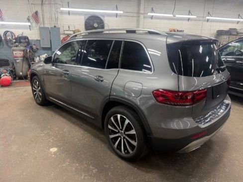 Used 2021 Mercedes-Benz GLB 250 4MATIC image 9