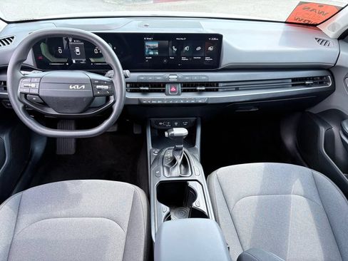 Used 2025 Kia K4 FWD image 9