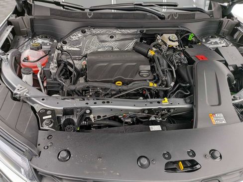 New 2026 Chevrolet Trax LT w/ Sunroof Package FWD image 15