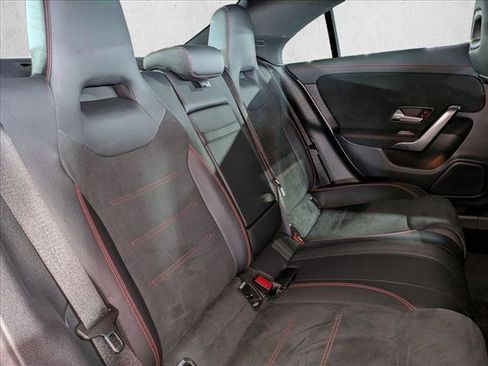 Used 2022 Mercedes-Benz CLA 250 4MATIC image 22