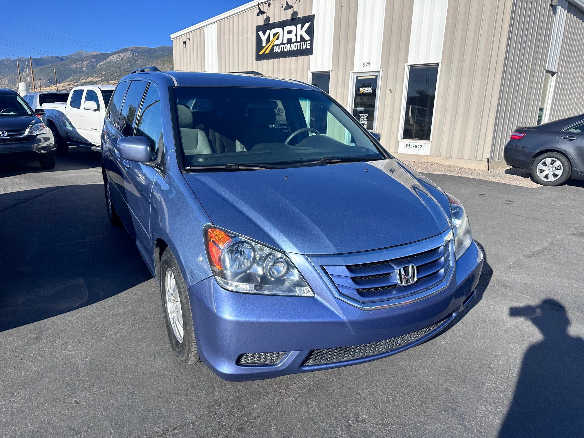 Used 2010 Honda Odyssey EX image 1