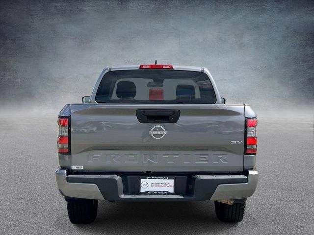 Used 2024 Nissan Frontier SV RWD image 3