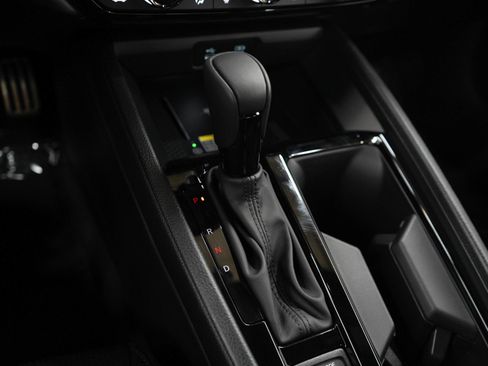 Used 2025 Honda Accord Sport image 21