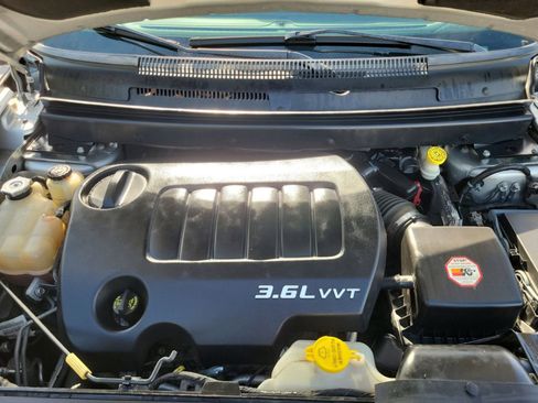 Used 2014 Dodge Journey R/T w/ Flexible Seating Group image 9