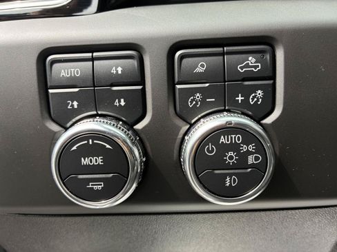 Used 2025 GMC Sierra 2500 Denali AWD/4WD image 37