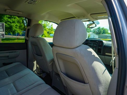 Used 2009 Chevrolet Silverado 1500 LT w/ Power Pack Plus AWD/4WD image 16
