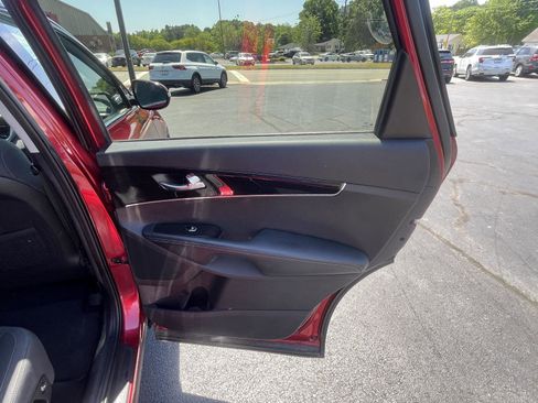 Used 2020 Kia Sorento LX FWD image 15