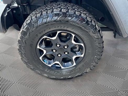Used 2023 Jeep Wrangler Unlimited Rubicon 4xe w/ Cold Weather Group AWD/4WD image 35