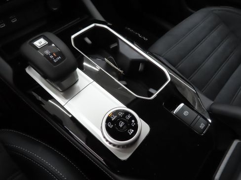 New 2026 Mitsubishi Outlander SE AWD/4WD image 16