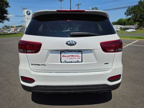 Used 2019 Kia Sorento FWD image 6