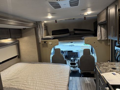 Used 2023 Ford E-450 and Econoline 450 Super Duty w/ Motorhome Prep Package image 73