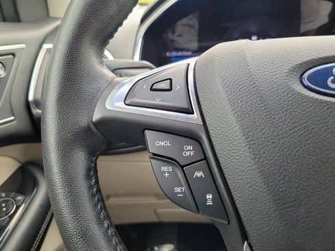 Used 2020 Ford Edge Titanium w/ Equipment Group 301A FWD image 22