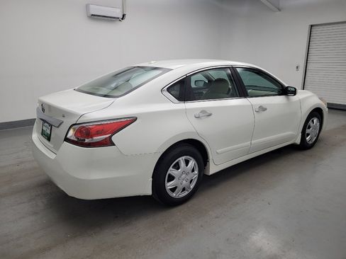 Used 2015 Nissan Altima 2.5 S w/ Power Driver Seat Package FWD image 10