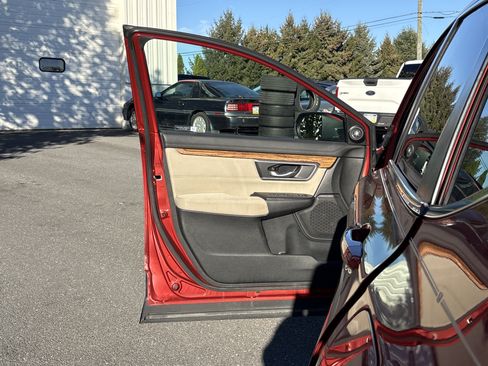 Used 2018 Honda CR-V EX image 27