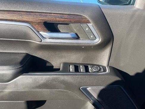 Used 2022 GMC Sierra 1500 Elevation image 17