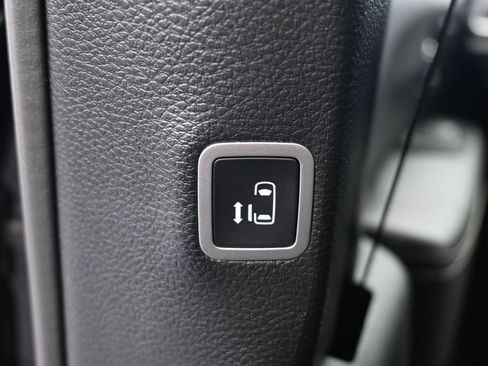 New 2026 Chrysler Pacifica Select w/ S Appearance Package image 34