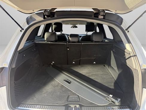 Used 2017 Mercedes-Benz GLC 300 4MATIC image 8