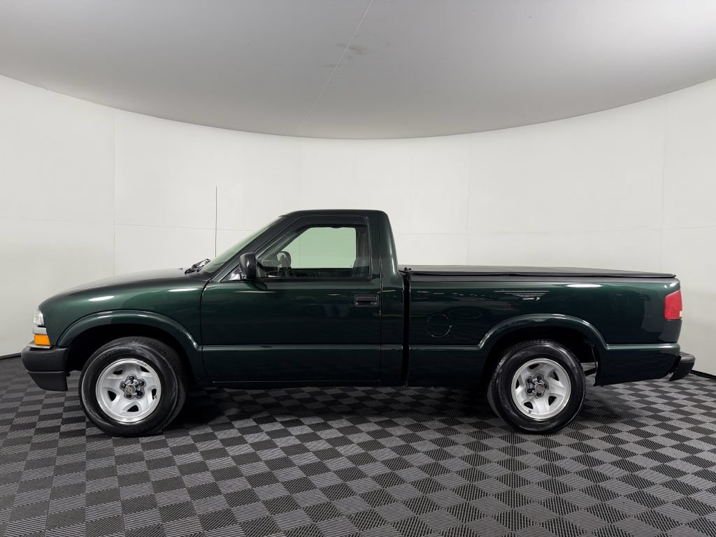 Used 2003 Chevrolet S10 Pickup 2WD Regular Cab image 10