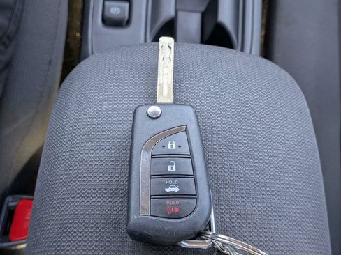 Used 2025 Toyota Corolla LE FWD image 27