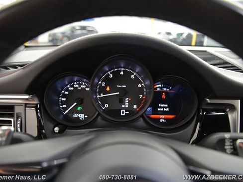 Used 2022 Porsche Macan image 27