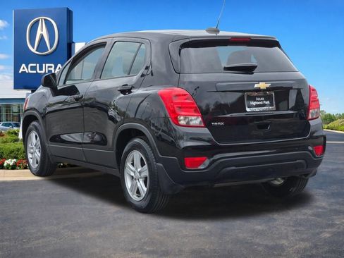 Used 2020 Chevrolet Trax LS w/ LPO, Cargo Package FWD image 16