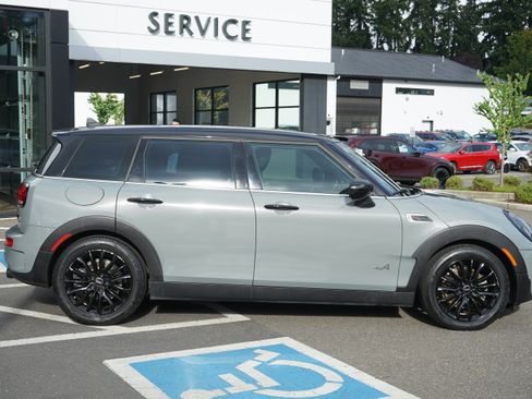Used 2022 MINI Cooper Clubman S w/ Premium Package AWD/4WD image 2