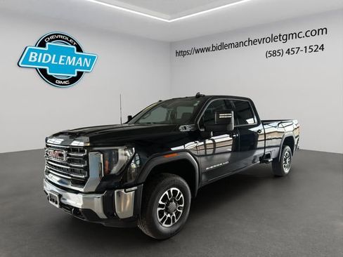 Used 2024 GMC Sierra 2500 SLE w/ SLE Value Package; image 3