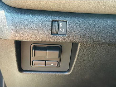 Used 2025 Chevrolet Colorado ZR2 w/ Technology Package AWD/4WD image 31