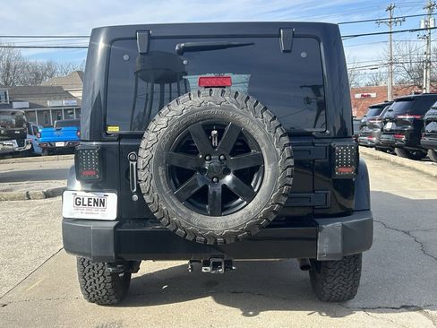 Used 2013 Jeep Wrangler Unlimited Sahara w/ Dual Top Group image 7